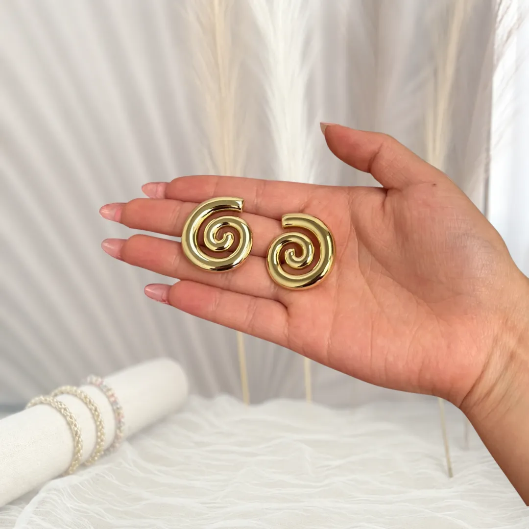 Aretes Espiral Dorado — YNDRA