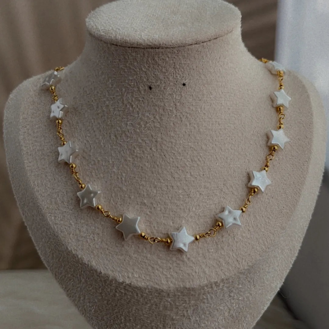 Collar Estrellas Blancas — YNDRA