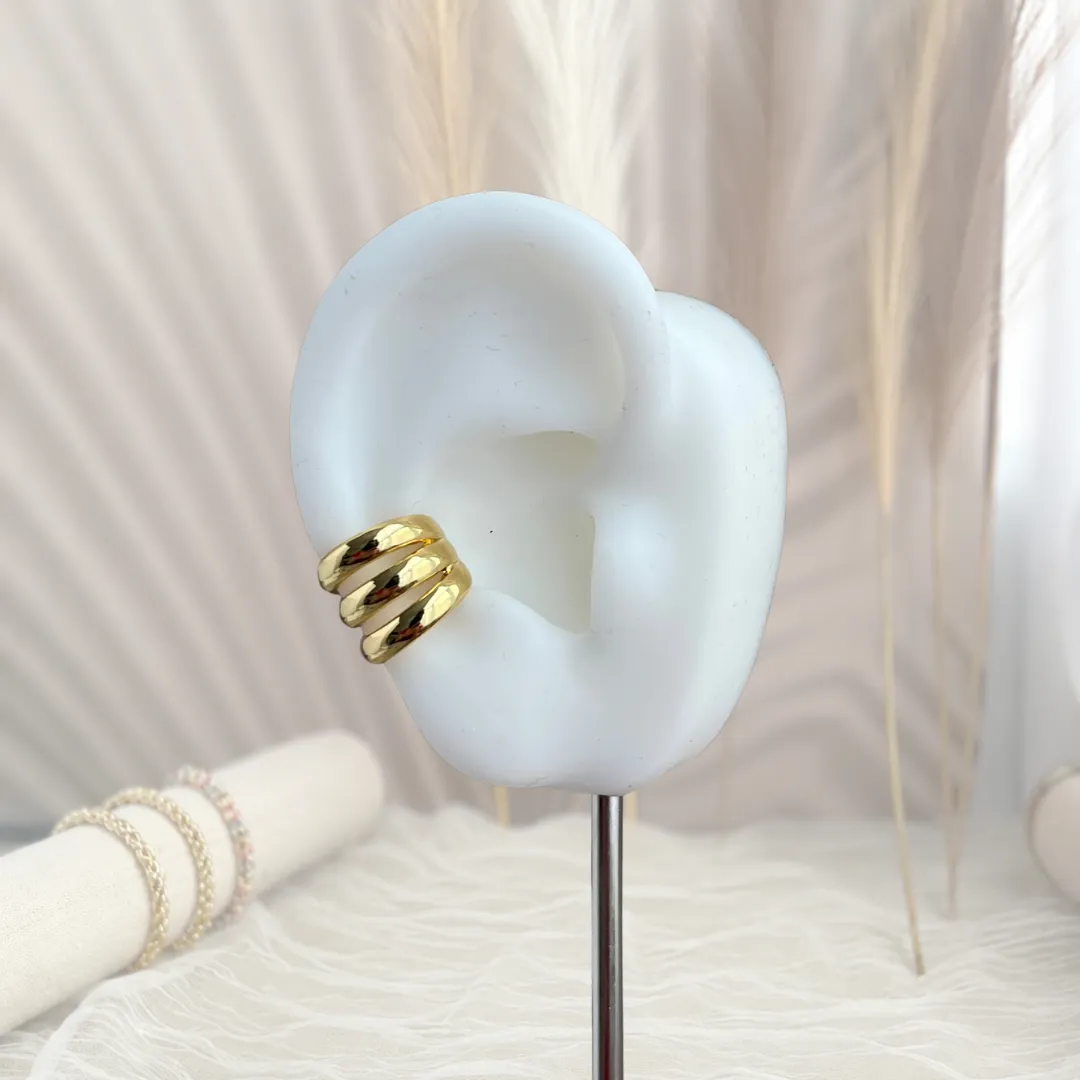 Ear Cuff Tridorado — YNDRA