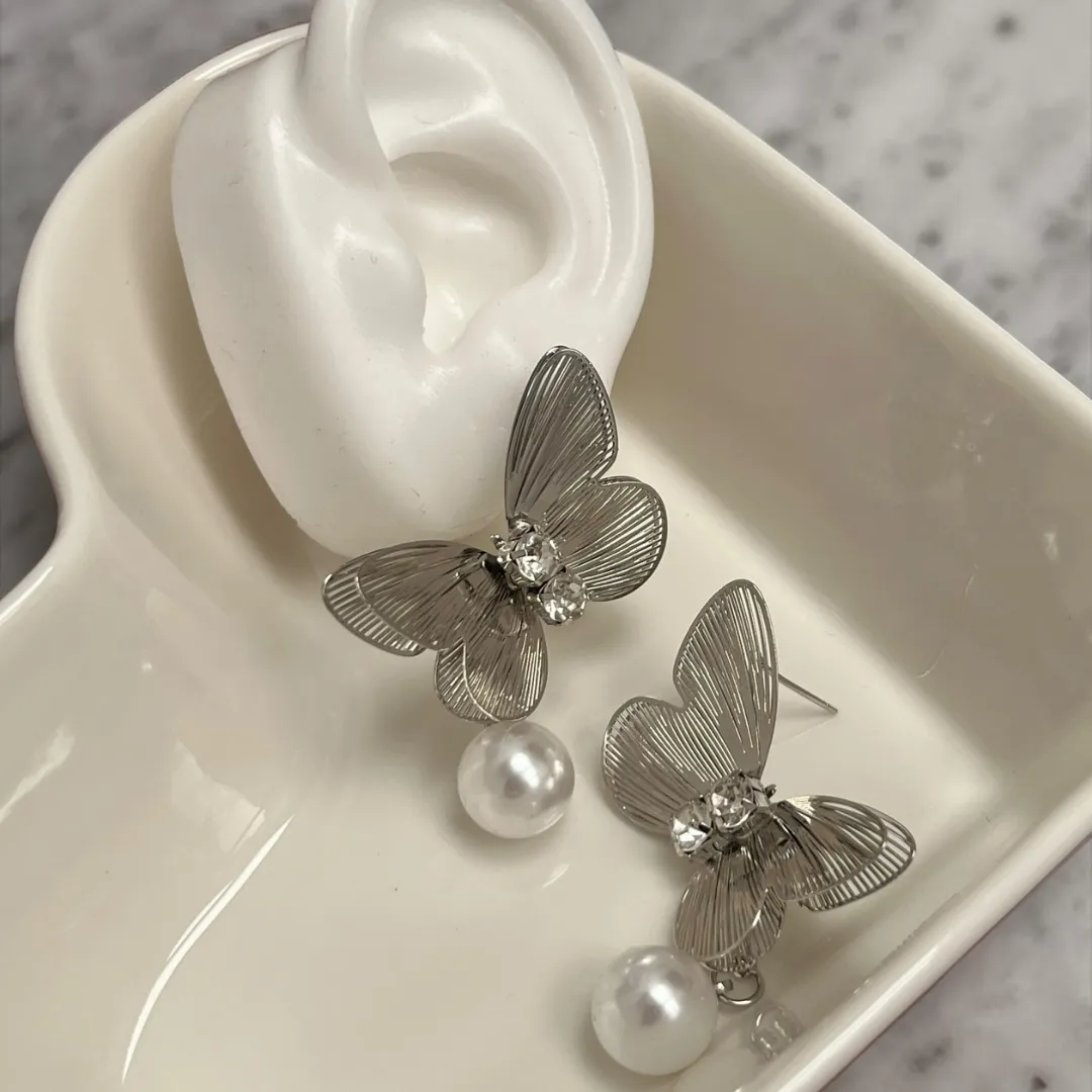 Aretes Magic — YNDRA
